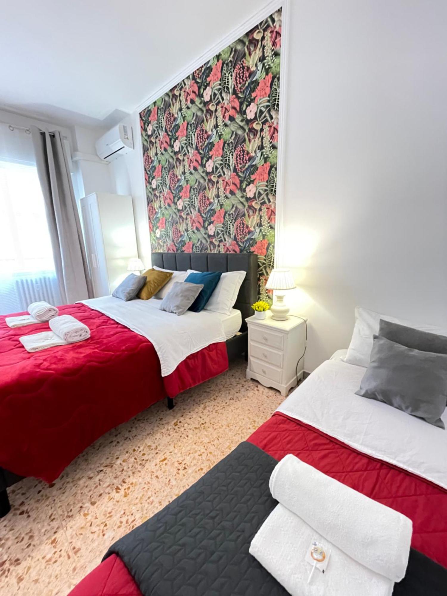 Forty1 Apartment Near Metro Cipro Rom Eksteriør billede